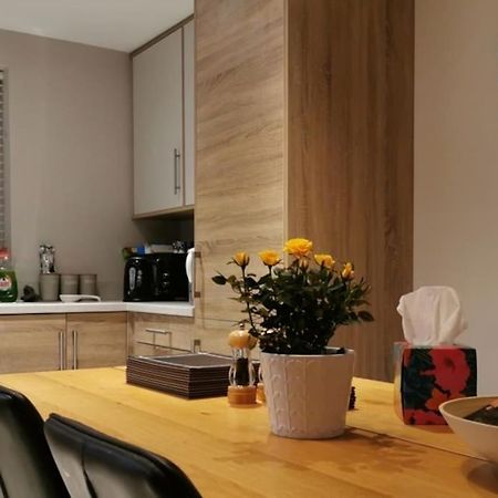 יורק 3 Bedroom Townhouse, Free Parking מראה חיצוני תמונה