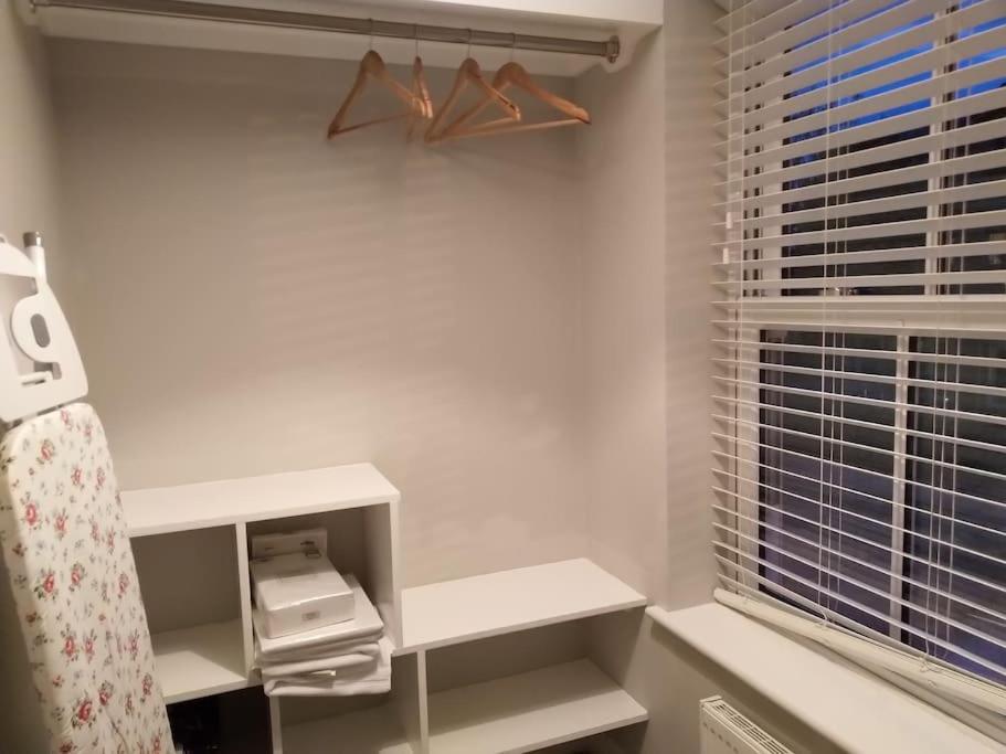 יורק 3 Bedroom Townhouse, Free Parking מראה חיצוני תמונה