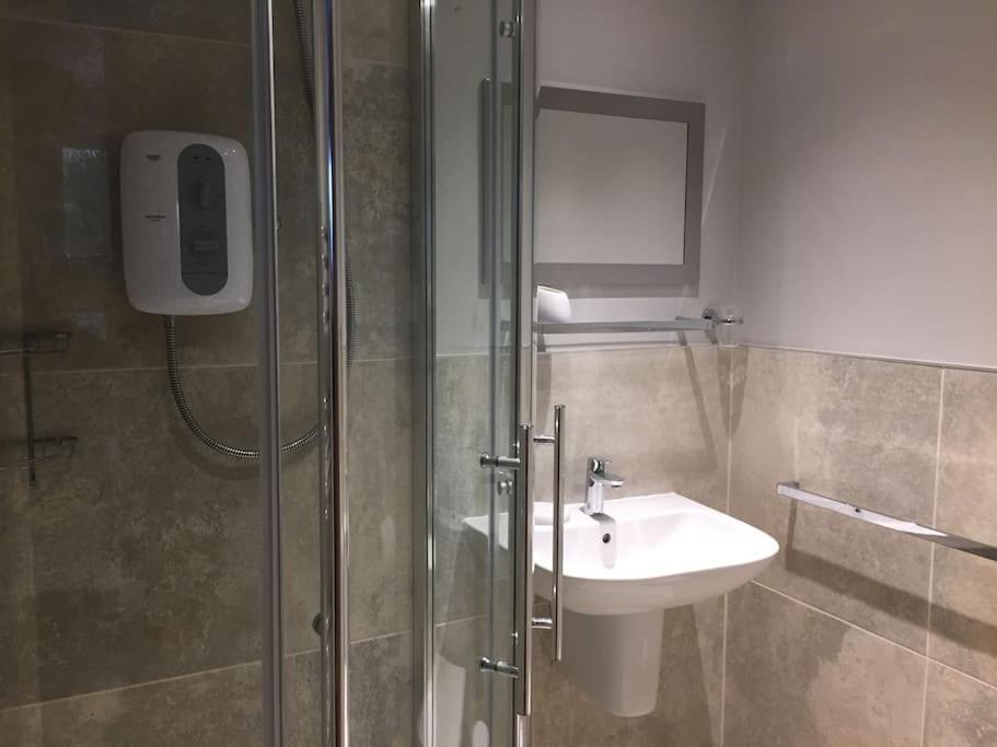 יורק 3 Bedroom Townhouse, Free Parking מראה חיצוני תמונה