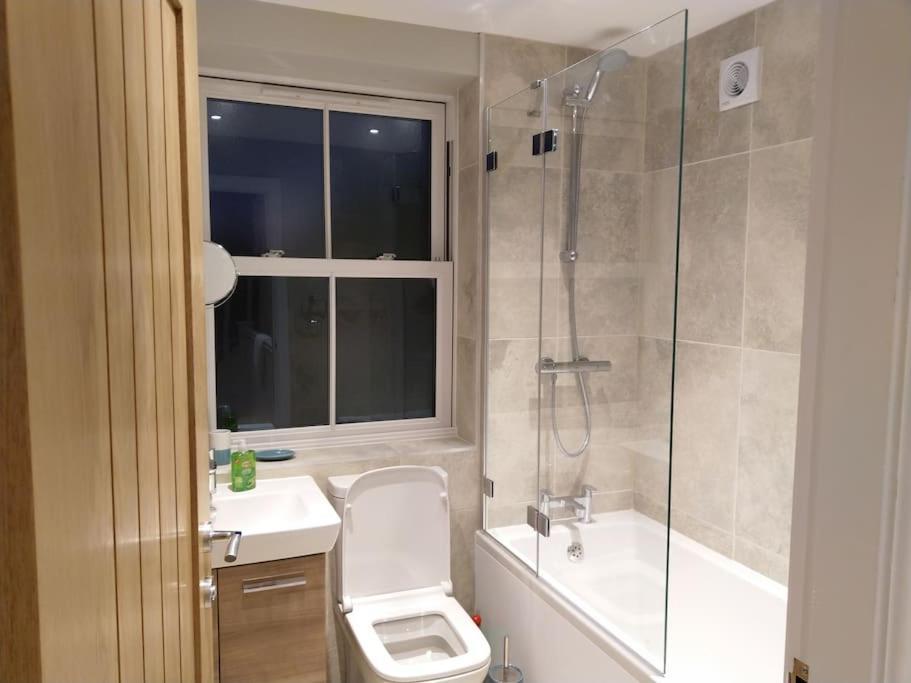 יורק 3 Bedroom Townhouse, Free Parking מראה חיצוני תמונה
